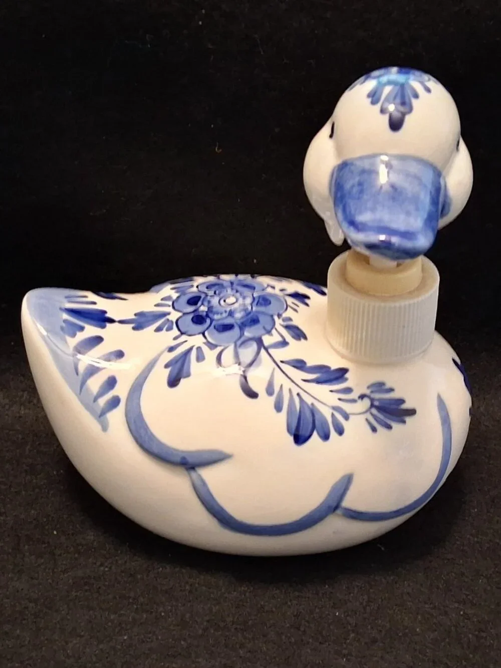 Vintage 60s Hand Painted Delft Porcelain Blue & White Duck Soap Dispenser w/Pump - Picture 6 of 11